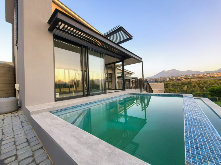 4 Bedroom Property for Sale in Welgelegen Western Cape